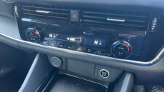 Nissan Qashqai 1.3 DiG-T MH Acenta Premium 5dr Petrol Hatchback